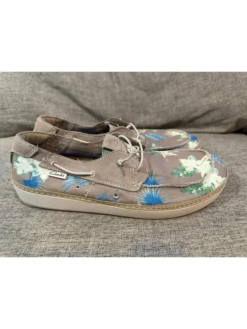 Clarks Higley Tie Sneakers Mens Size 10.5 Sand Floral Beige Boat Shoes